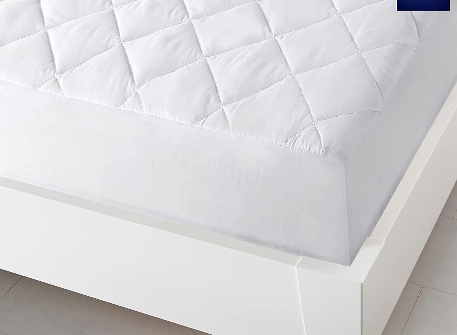 Extra Deep Water Proof Quilted Mattress Protector edge